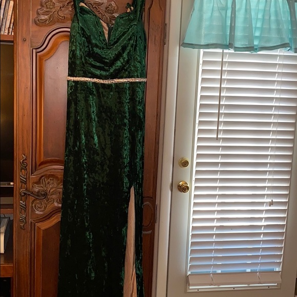 Jodi Kristopher Prom/Evening Attire - Picture 2 of 4
